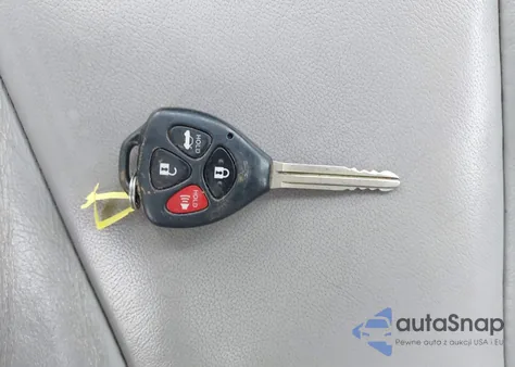 2009 Toyota Camry Xle z USA, uszkodzony, nr VIN 4T1BE46K79U838554